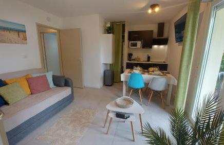 T2, 50m du lac, PISCINE, WIFI, jardin terrasse sans vis-à-vis, 1 à 4 pers - Foto 13