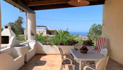 Casa Il Girasole, panoramica e a pochi passi dal centro di Malfa - Foto 3