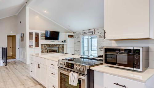 Lakefront Vacation Rental with Dock and Views! - Foto 5