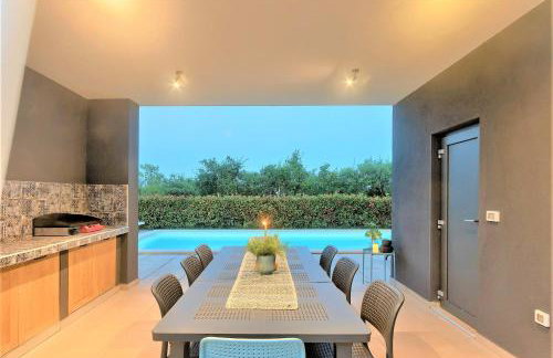 Luxury Villa Hedone with heated pool, welness and playground - Photo 46