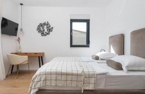 Villa Nacle with Heated Pool and Large Playground near Omis and Split - Photo 26