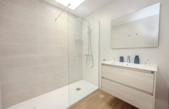 Serena Holiday Homes by LIVVO - Foto 39