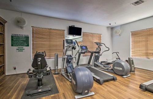 South Padre Paradise with Saltwater Pool Near Golf! - Foto 28