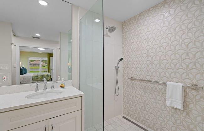 Rovigo Vacation Rental: Spacious Retreat with Panoramic Lake Views in Kings Lake. 4-BR, 4-Bathroom Home with Private Pool, just 3.4 Miles from the Vibrant Fifth Avenue South and Naples Attractions - Foto 23