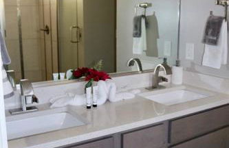 Modern Mini Golf Oasis - Foto 34