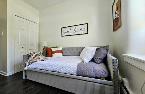 Cozy & Modern 3-Bed Retreat - 8 Mins to Bridge St - Foto 15