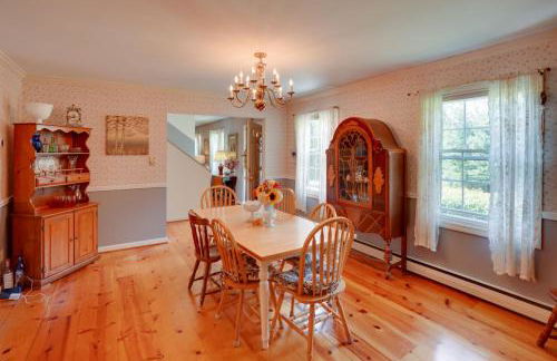 Cozy Pittsfield Gem with Deck, Gazebo and Fireplace - Foto 13