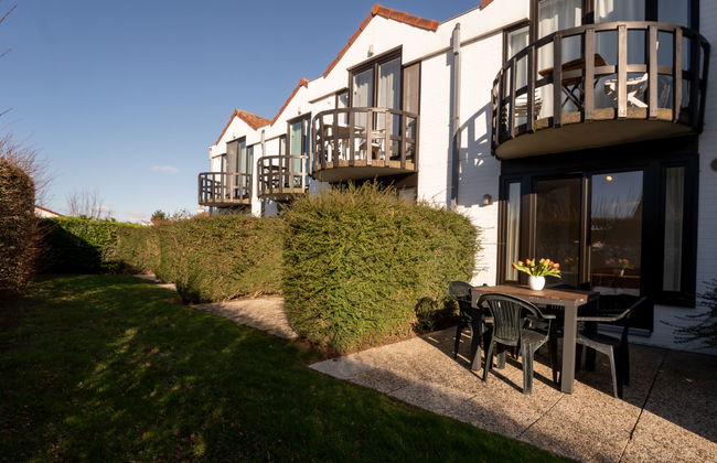 Marlene with parking and shared pool - Photo 19