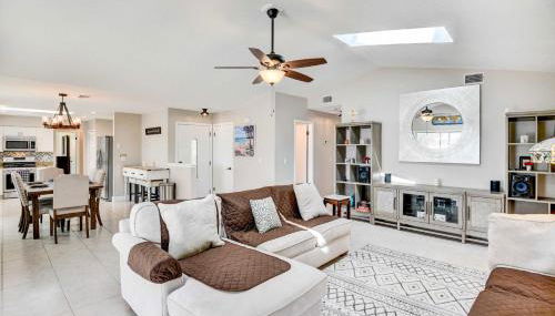 Screened Porch Waterfront Home in Deltona! - Foto 4