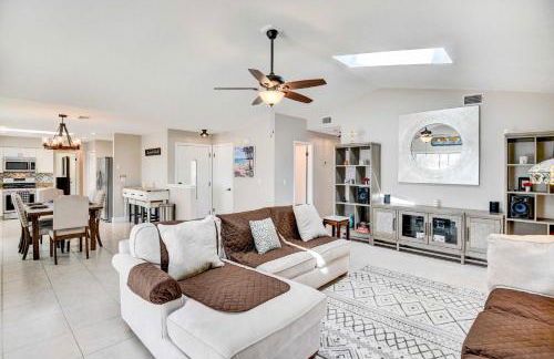 Screened Porch Waterfront Home in Deltona! - Foto 4