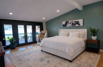 Lux Lakefront Estate, Sandy Beach, Hot Tub, Sauna, Dock, Treehouse & Deck - Foto 13