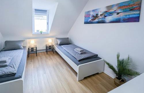 ALFA Stuttgart 3 Zimmer 6 Betten Apartment Wasen MercedesBenz MHP Arena l Bad I Küche l WIFI & SmartTV l 3BR & 6 Beds l Bathroom l Kitchen - Foto 4