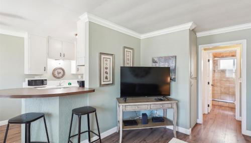 1 Bed Beach Condo #131 - Photo 2