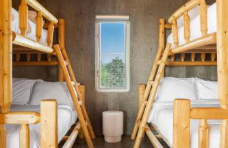 Luxury Riverfront Retreat - 6 Cabins - Private Pool - Photo 39