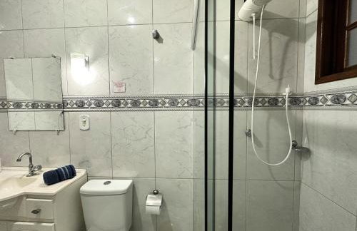 Casarão com quintal na quadra da praia | ROCM1217 - Foto 34