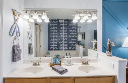 Nautical-Inspired Lakefront Unit w/ Awesome Views - Foto 32