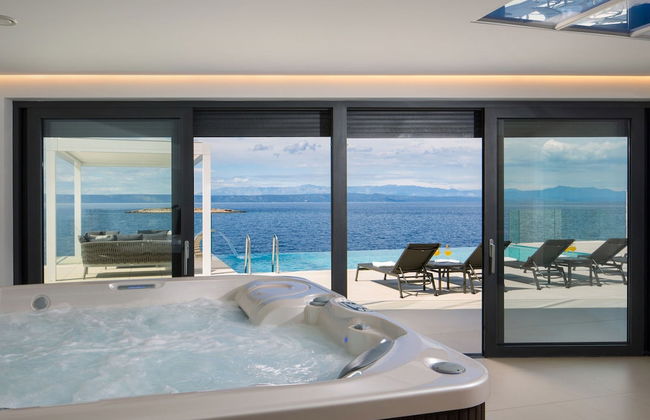 Beach Villa in Korcula with Pool, Sauna & Hot Tub - Photo 23
