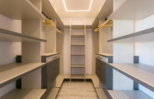 Luxury 4 bedr Flat w/ PANORAMIC Views & Pool!! - Foto 38