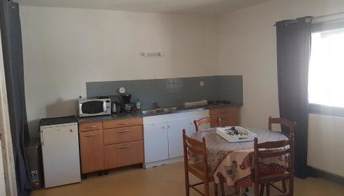 Appart simple entier 1 ch à ch-gontier 1er ou 2eme étage - Foto 3, stove, toaster