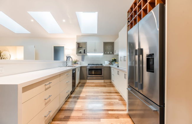 Hamptons Inspired Luxury - Photo 5