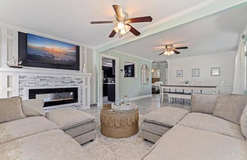 Stylish St Pete Vacation Home w/ Private Pool! - Photo 4
