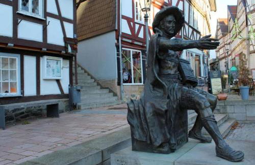 Large Detached Holiday Home in Hesse With Private Garden and Terrace - Foto 49