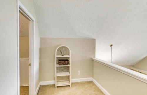 Remote Escape Lake Home with Dock in Sparta! - Foto 17