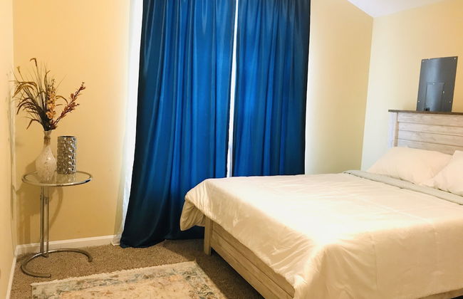 Spacious 3 BR Ranch House W Patio Yard in a Quiet Suburb - Foto 2