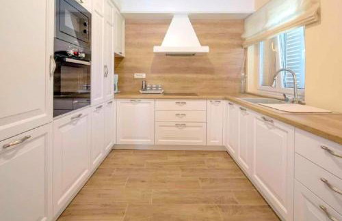 Villa Zara with heated Hydromassage-Pool - Foto 17