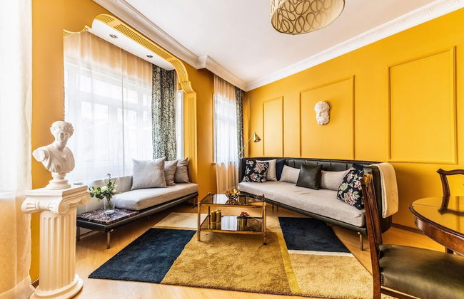 Unique Flat w Balcony 5 min to Istiklal Street - Foto 1