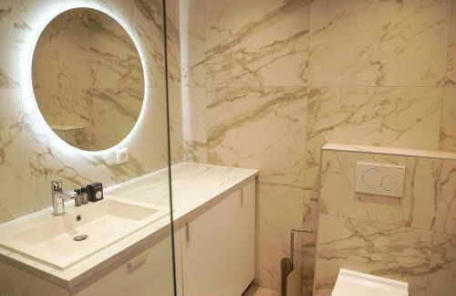 STUDIO Luxe CENTER BAY 4 - Photo 16