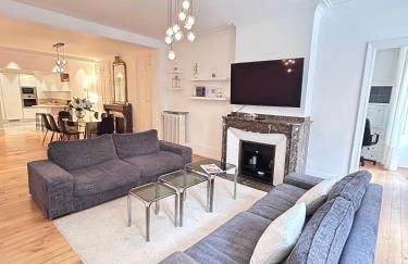 L'Elegant Paradoux - 3 sdb - 2 wc - Ascenseur - Parking - Plein Centre - Foto 1