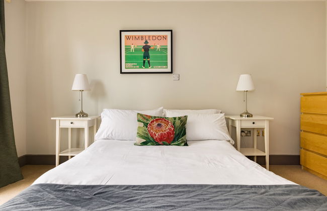 Spacious 2 Bed - Battersea High Street - Photo 34