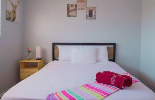 Enchanting Garden with Luxe Jacuzzi Spacious Yard - Foto 33