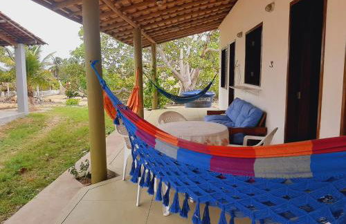 CHALE PERTO DA PRAIA COM DUAS SUITES E VARANDAO - Photo 1