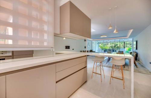 Luxury 5-Bedroom Townhouse in Puente Romano - Foto 29