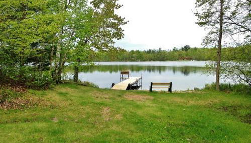 Lakefront Cabin with Private Dock Boat, Fish and Swim - Foto 3