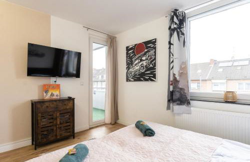 - Zen Haven Luxurious 3-Room Japanese-Themed Apartment with King-Size Beds, Balcony, Bamboo Accents, Entertainment Galore & Private Parking - Near Airport & Train Station - - Photo 16