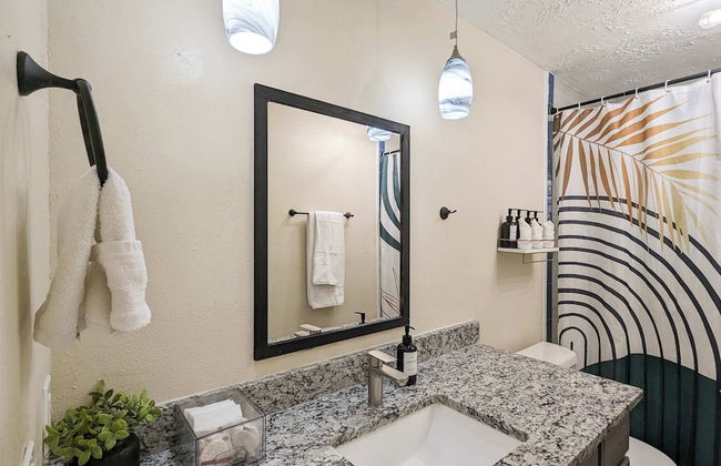 Vibrant Getaway Say Hello to the Best of Houston - Foto 21