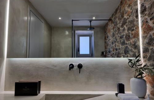 Stone build suite with private pool - Foto 18