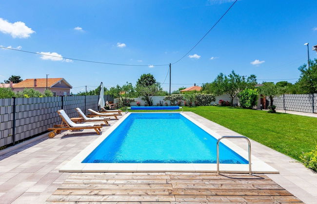 Serene Escape Near Zadar With Private Pool & Charming Outdoor Oasis - Foto 32