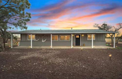 25 Min to Grand Canyon Shuffleboard Fire Pit - Foto 29