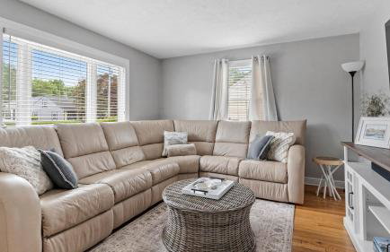 Newport Beach House with Huge Yard - Foto 1