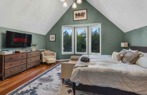 Cozy A-Frame Retreat - Hot Tub, Forest Views - Photo 44