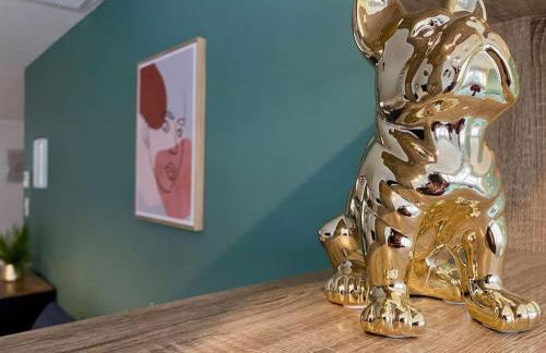 L'Appartement Jebari - Esprit loft Carcassonne proche cité médiéval et aéroport - Foto 4