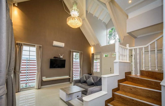 Villa Kota Bunga Puncak 2 Bedroom - Photo 6