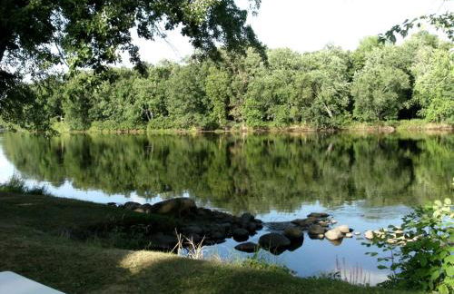 Delightful Riverfront Cabin Rental in Chippewa County near Eau Claire, Wisconsin - Foto 14