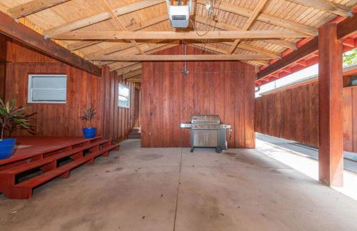 Huge Waterfront Mini-Resort w Gym, Dock & Pool - Foto 29