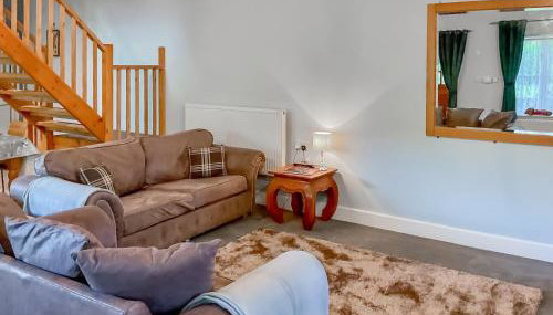 Court Place - Photo 2