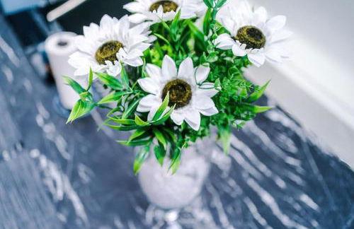 Incredible Home With Games Room, Sleeps 8, Parking Included, Perfect For Groups, Families, Contractors, Professionals - Photo 59